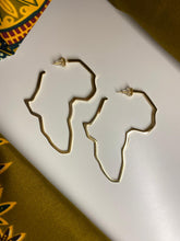 Load image into Gallery viewer, Africa Statement Earrings