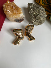 Load image into Gallery viewer, The Nefertiti Earrings