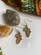 Load image into Gallery viewer, Royal Motherland Earrings