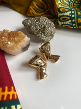 Load image into Gallery viewer, The Nefertiti Earrings
